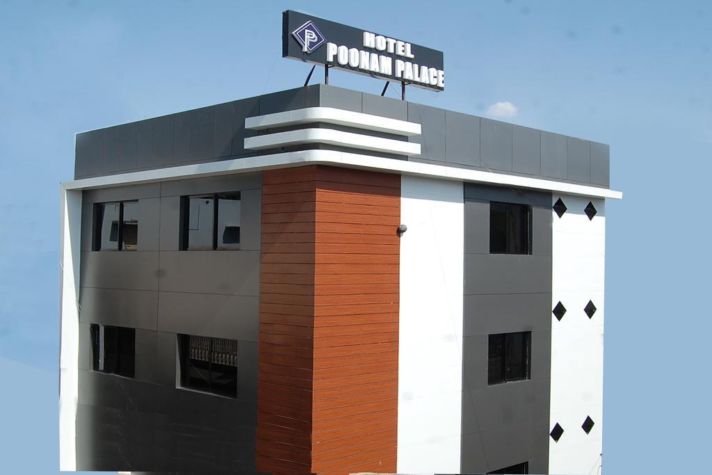 Hotel Poonam Palace Ujjain Dış mekan fotoğraf
